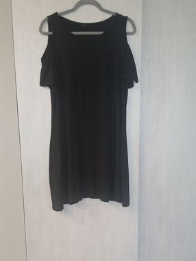 Black Cold-Shoulder Shift Dress